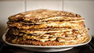 Для жительницы Красноярского края конкурс по поеданию блинов оказался смертельным