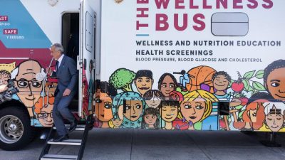 Кеннеди приказывает прекратить добавлять в воду препарат, снижающий IQ у детей