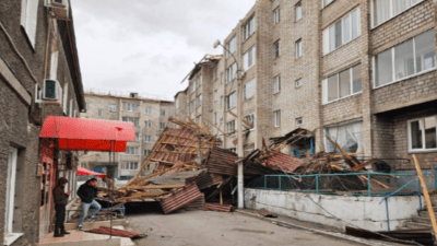 В Сибири бушует ураган, сносит крыши, горят дома, трясутся высотки (видео)