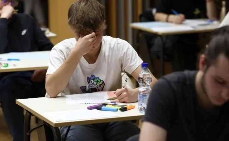 Госдума ужесточила приём в вузы для выпускников колледжей ЕГЭ