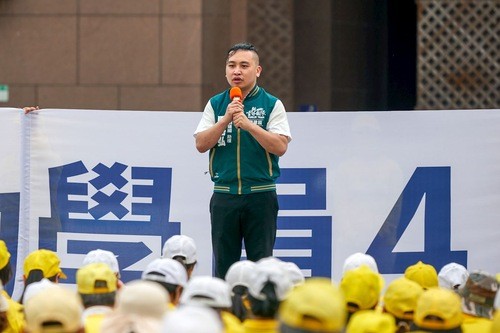 В столице Тайваня прошла пресс-конференция в память о мирном обращении 25 апреля 1999 года в Пекине