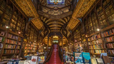 Livraria Lello: богато украшенный книжный магазин Португалии