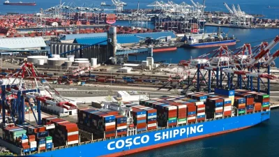 Трамп угрожает Китаю дополнительным тарифом в 50%