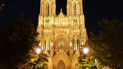 Европа Рика Стивса: здоровая доза истории и шампанского в Реймсе