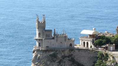 В Крыму началась подготовка к летнему туристическому сезону