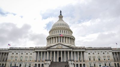 США принимают закон о защите Фалуньгун, чтобы противостоять насильственному изъятию органов в Китае