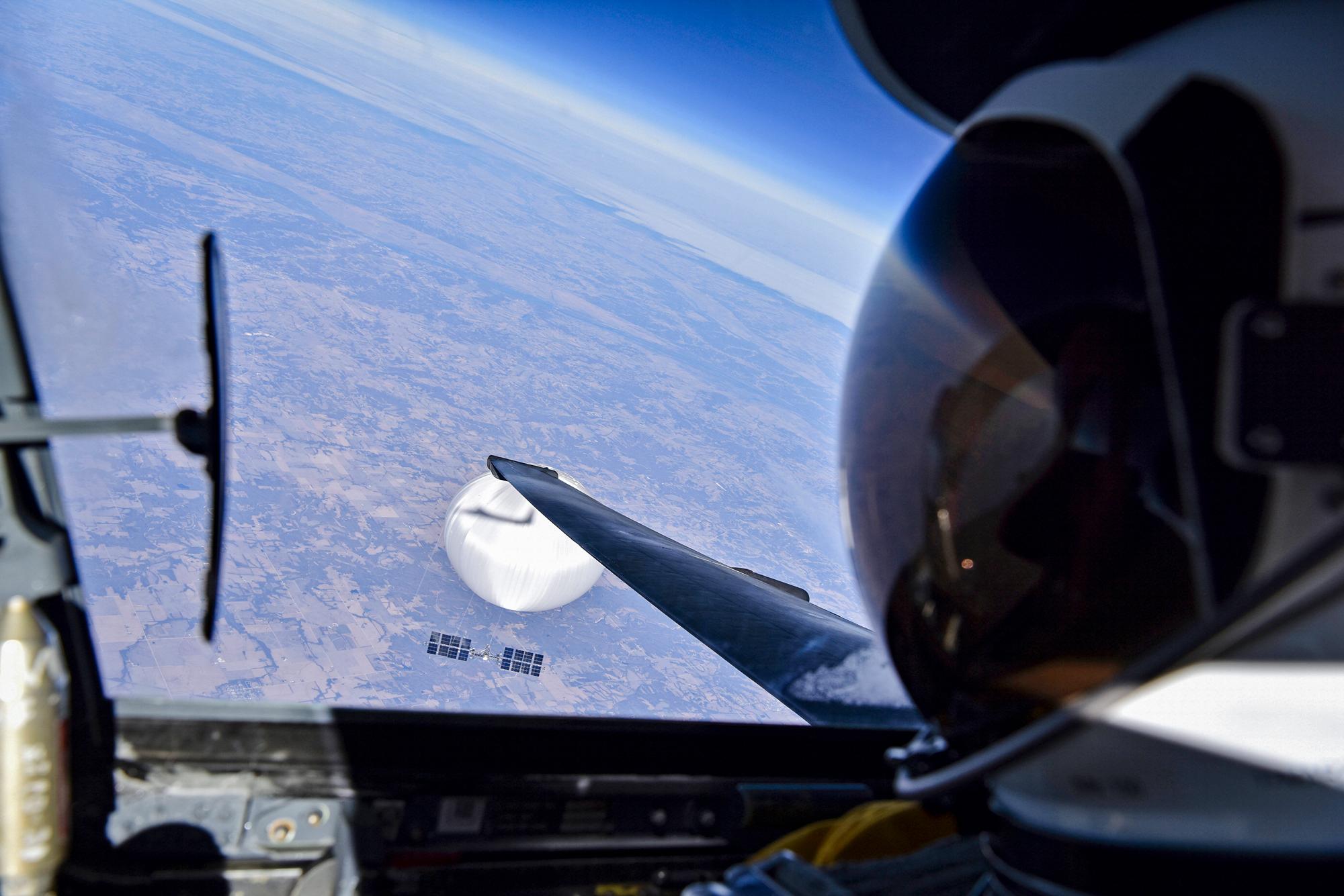 Что показывают недавно опубликованные отчёты гражданских пилотов о НЛО