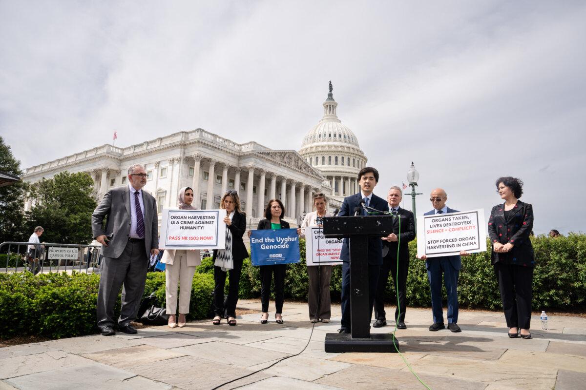 Палата представителей хочет сделать борьбу с насильственным изъятием органов политикой США