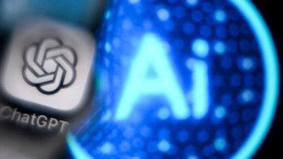 Женщина развелась с мужем после заявления нейросети о его любовнице