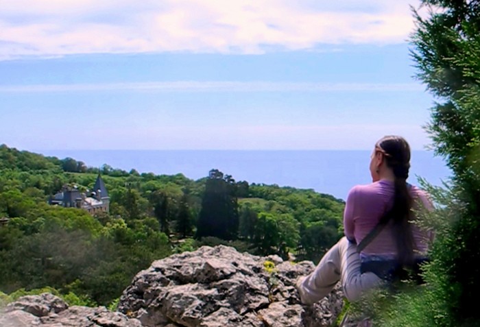 Романтический Массандровский замок, Сад ароматов и старинный грот