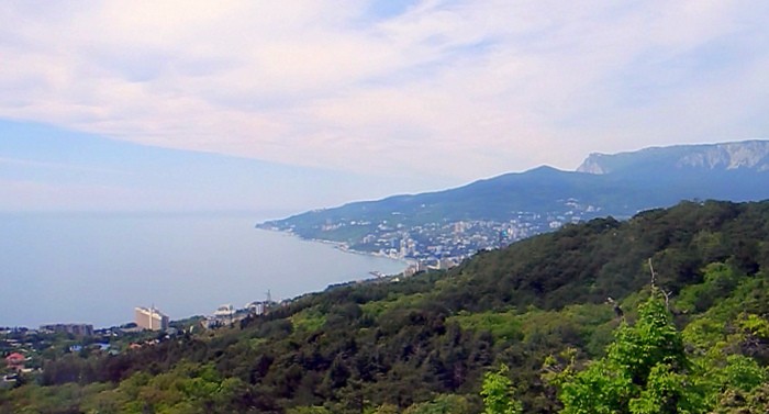 Романтический Массандровский замок, Сад ароматов и старинный грот