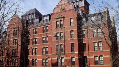 6800 иностранных студентов покинут Гарвард по решению Трампа