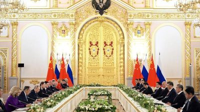 Путин предложил Си Цзиньпину перенести предприятия из Китая в Россию