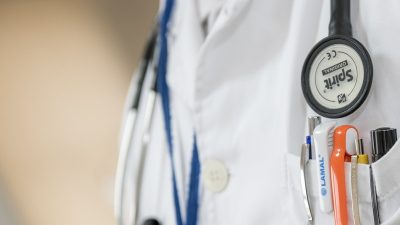 В России врачей переводят на вахтовый метод работы