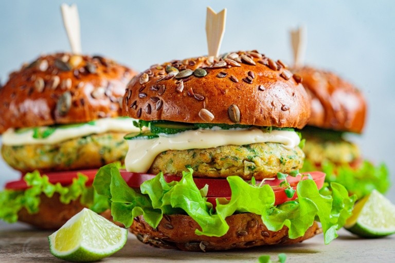Растительная диета может быть вкусной и полезной. (Shutterstock)