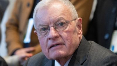 Келлог прибыл из США в Минск и освободил 14 политзаключённых, включая Тихановского