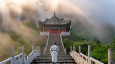 Предупреждение Короля Драконов: история о гордыне и божественном возмездии