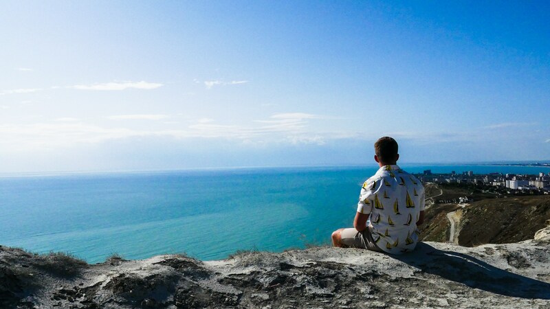 Анапа. Мужчина сидит у моря. 
 (pxhere.com/ССО) | Epoch Times Россия