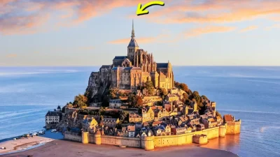 Священный замок в море, посвященный воину-ангелу, победившему сатану на небесах