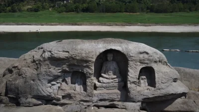 Из водохранилищ Китая всплывают древние статуи, напоминая о разрушениях «Культурной революции»