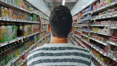 Власти РФ готовят жёсткий контроль над ценами на базовые продукты
