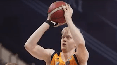 Российского баскетболиста арестовали в Париже по ордеру США (видео)