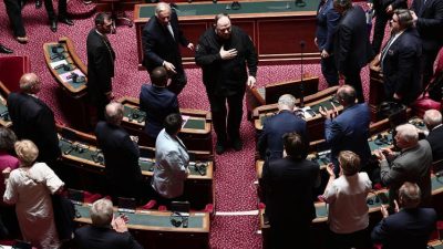 Депутаты Верховной рады бросили вызов закону Зеленского против антикоррупционных ведомств