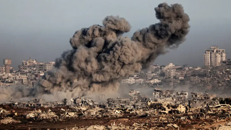 Военные разбросали листовки с призывом к жителям нескольких районов на юго-западе города покинуть свои дома и отправиться дальше на юг. | Epoch Times Россия