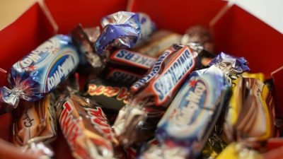 Snickers и Twix исчезнут из магазинов сети X5 к осени