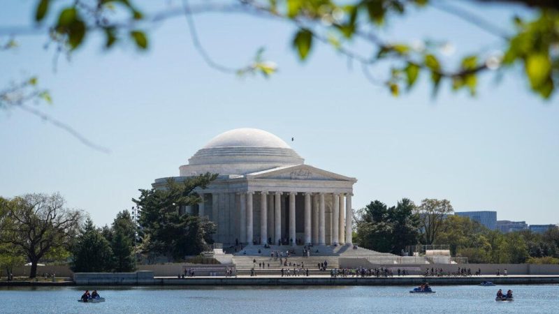 Мемориал Джефферсона на берегу залива в Вашингтоне, 10 апреля 2023 года. (Madalina Vasiliu/The Epoch Times) | Epoch Times Россия