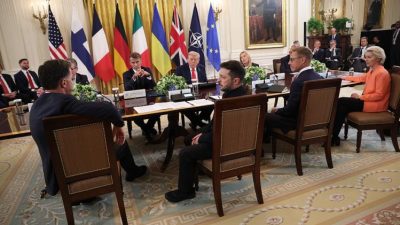 10 стран Европы готовы разместить своих военных на Украине