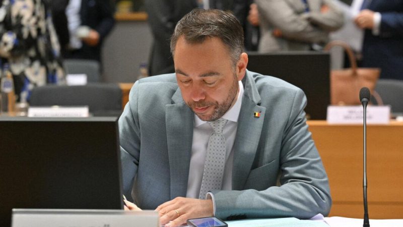 Заместитель премьер-министра и министр иностранных дел Бельгии Максим Прево в здании «Европа» в Брюсселе, 17 марта 2025 года. (Photo by Nicolas Tucat/AFP) | Epoch Times Россия