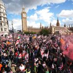 Массовая акция против нелегальной миграции и исламистов потрясла Лондон (видео)