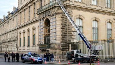 Анализ: Как произошло «ограбление века» в Лувре