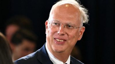 Кремль направил в Вашингтон «спасательную миссию» на фоне кризиса с Трампом
