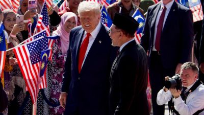 Трамп прибыл в Малайзию в начале своего турне по Азии