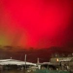 Красное северное сияние удивило жителей Камчатки (видео)