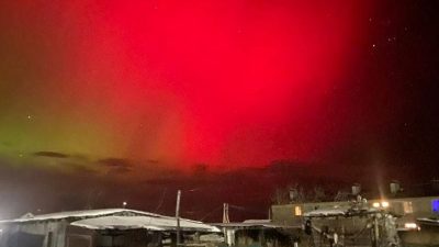 Красное северное сияние удивило жителей Камчатки (видео)