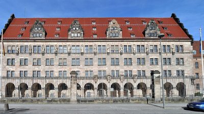 Поддержавшие Гитлера компании должны выплатить компенсации, заявил историк