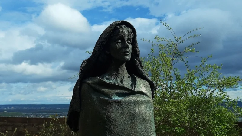 «Хильдегарда фон Бинген» Карлхайнца Освальда, Айбинген, Германия. (Public Domain)
 | Epoch Times Россия