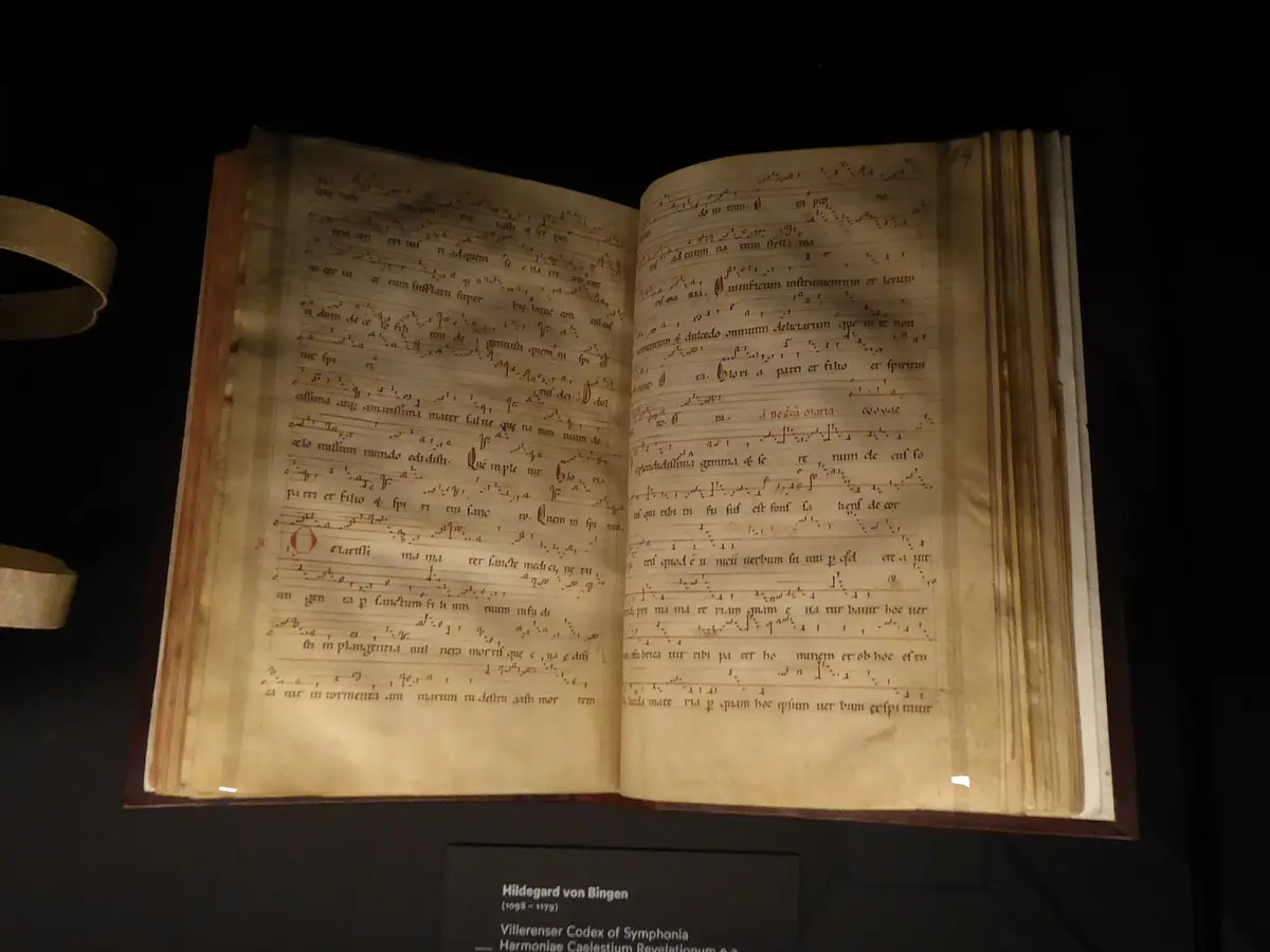 Монахиня Хильдегарда Бингенская: музыка живого света