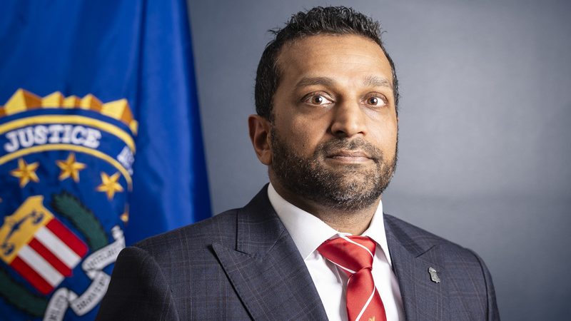 Директор ФБР Каш Патель после выступления в интервью в штаб-квартире агентства в Вашингтоне 26 ноября 2025 года. (Samira Bouaou/The Epoch Times) | Epoch Times Россия