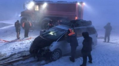 Затонувший автомобиль подняли. (Служба спасения Якутии/t.me) 