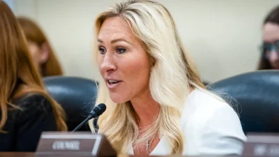 В США собираются запретить лечение несовершеннолетних трансгендеров*