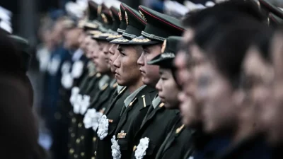 Из-за постоянных арестов генералов в Китае, военные стали сомневаться в лояльности армии к компартии