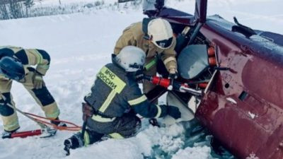 Вертолёт упал на турбазу в Пермском крае, погибли двое (видео)
