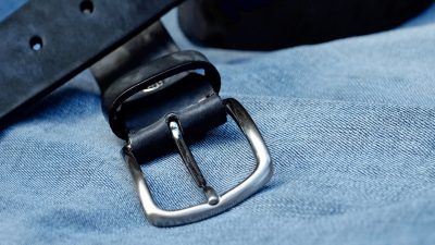 В Уфе учитель выпорол ремнём семиклассника во время урока (видео)