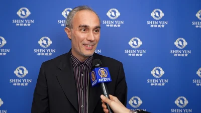 «Глубоко вдохновляющий опыт»: адвокат из Тулона очарован Shen Yun