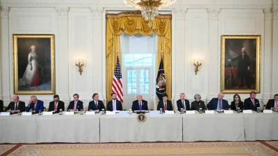 Трамп: Нефтяные компании потратят $100 млрд в Венесуэле