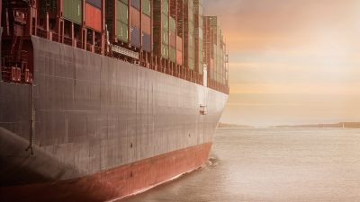 Иностранное судно в российской акватории Чёрного моря село на мель